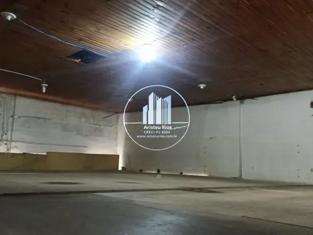 Loja com 75m², para alugar, no bairro Centro em Pouso Alegre