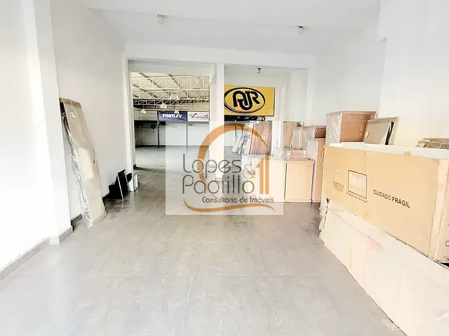 Loja com 320m², para alugar, no bairro Jardim das Cerejeiras em Atibaia