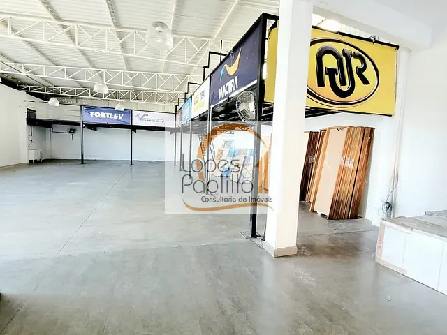 Loja com 320m², para alugar, no bairro Jardim das Cerejeiras em Atibaia