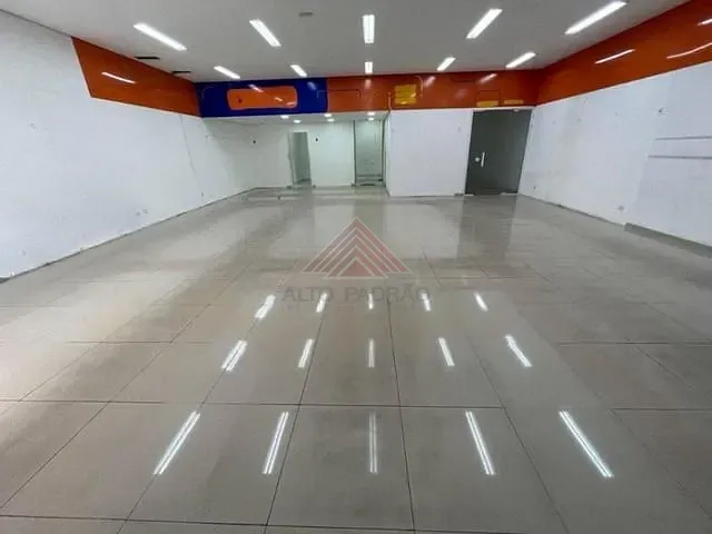 Loja com 300m², para alugar, no bairro Jardim Zaira em Mauá