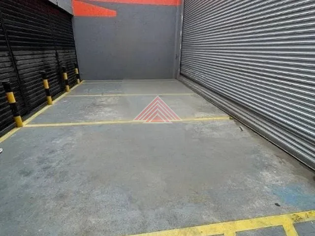 Loja com 300m², para alugar, no bairro Jardim Zaira em Mauá