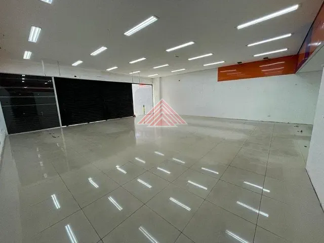 Loja com 300m², para alugar, no bairro Jardim Zaira em Mauá