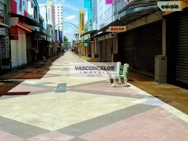 Loja com 400m², à venda ou para alugar, no bairro Centro em São José dos Campos