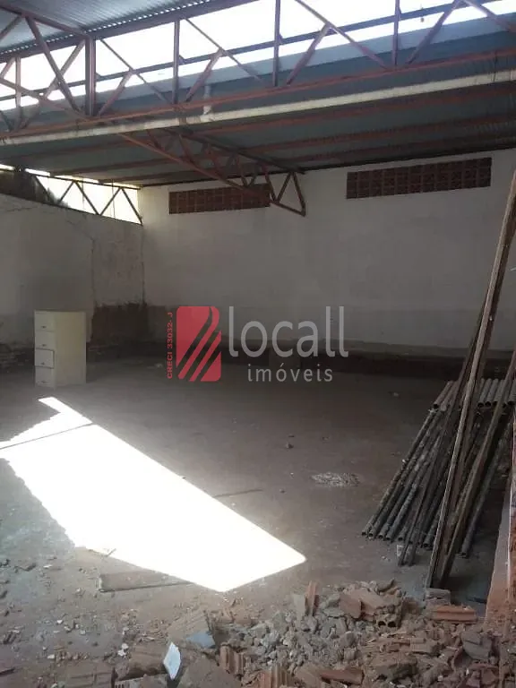 Loja / Salão / Ponto Comercial  para aluguel, 360m² — foto 2 de 9
