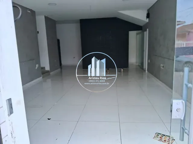 Loja com 120m², para alugar, no bairro Cidade Foch em Pouso Alegre
