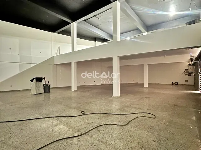 Loja com 290m², para alugar, no bairro Santa Mônica em Belo Horizonte