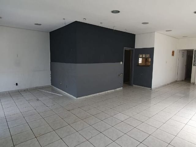 Foto do Loja - Salão para alugar, 131 m² por R$ 1.900,00 - Centro - Sorocaba/SP | Ary Proenca Negócios Imobiliários Ltda