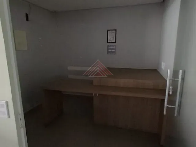 Loja com 150m², para alugar, no bairro Vila Nossa Senhora das Vitórias em Mauá