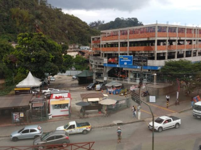Loja para alugar, no bairro Corrêas em Petrópolis
