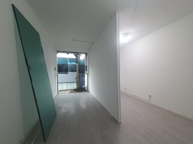 Loja com 96m², para alugar, no bairro Condomínio Centro Comercial Alphaville em Barueri