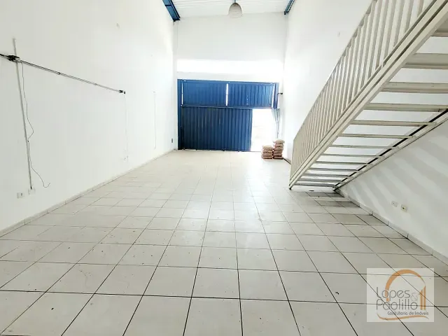 Loja com 280m², para alugar, no bairro Jardim das Cerejeiras em Atibaia