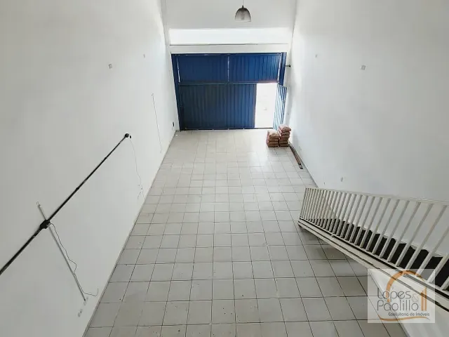 Loja com 280m², para alugar, no bairro Jardim das Cerejeiras em Atibaia