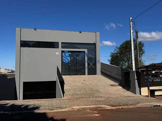 Loja com 740m², para alugar, no bairro Bandeirantes em Londrina
