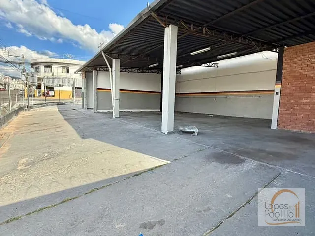 Loja com 300m², para alugar, no bairro Alvinópolis em Atibaia