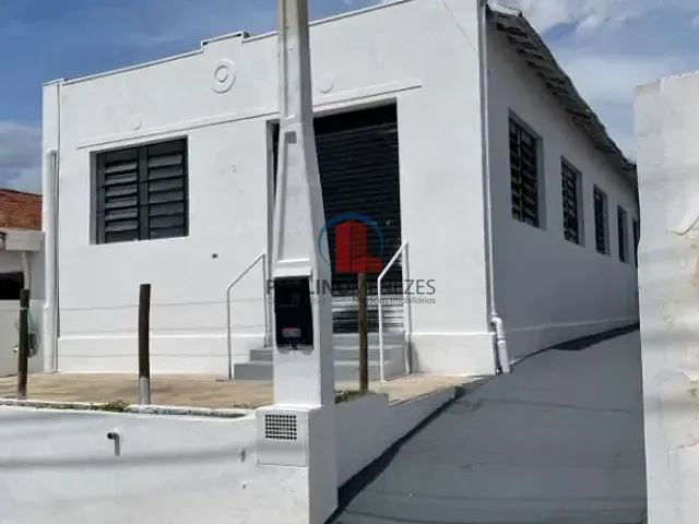 Loja com 350m², para alugar, no bairro Vila Massucheto em Americana