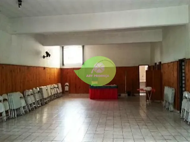 Loja com 220m², para alugar, no bairro Vila Trujillo em Sorocaba