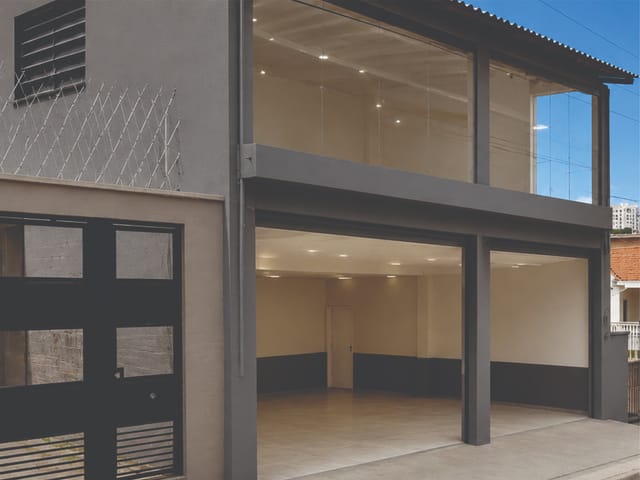 Loja com 240m², para alugar, no bairro Jardim Bonfiglioli em São Paulo