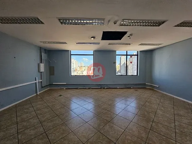Loja para alugar, no bairro Centro Histórico em Porto Alegre