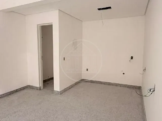 Loja com 100m², para alugar, no bairro Jd. São Judas Tadeu em São Paulo