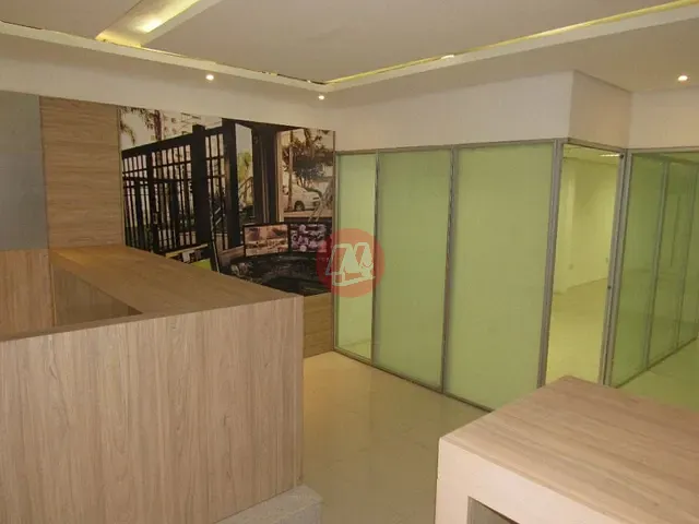 Loja com 125m², à venda ou para alugar, no bairro Rio Branco em Porto Alegre