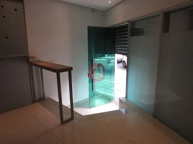 Loja com 125m², à venda ou para alugar, no bairro Rio Branco em Porto Alegre