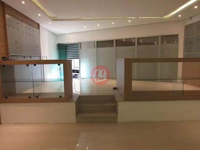 Loja com 125m², à venda ou para alugar, no bairro Rio Branco em Porto Alegre