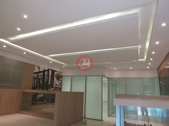 Loja com 125m², à venda ou para alugar, no bairro Rio Branco em Porto Alegre