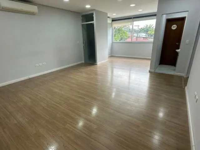 Loja com 45m², para alugar, no bairro Jardim da Glória em Cotia