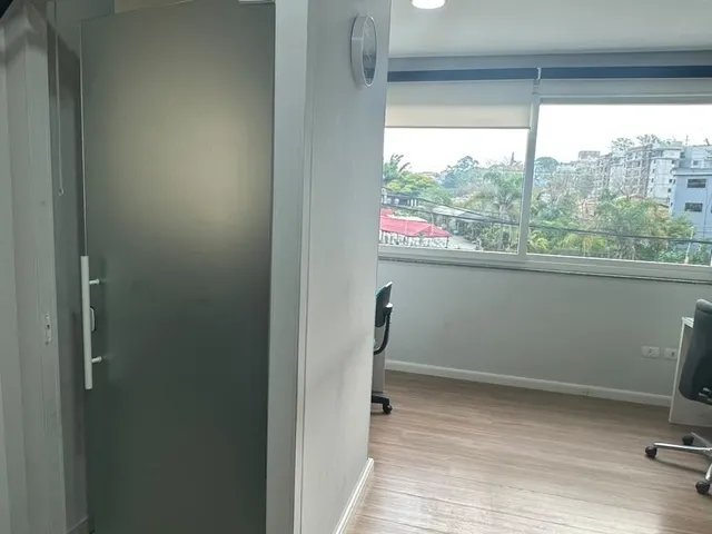 Loja com 45m², para alugar, no bairro Jardim da Glória em Cotia