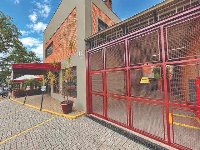 Loja com 351m², à venda, no bairro Chácara São João em Carapicuíba
