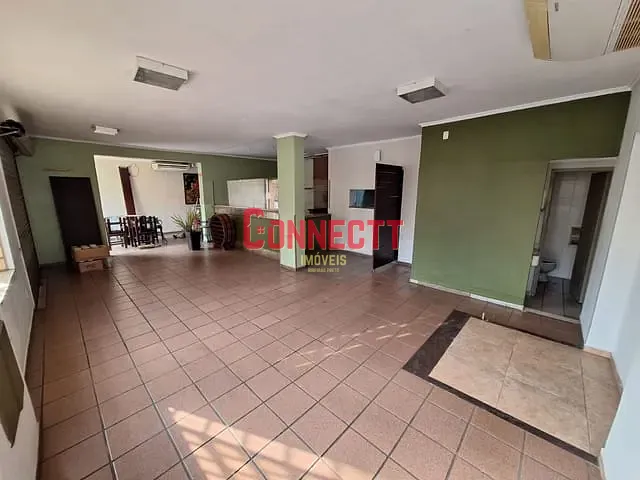 Loja com 150m², para alugar, no bairro Jardim Macedo em Ribeirão Preto