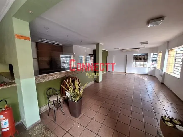 Loja com 150m², para alugar, no bairro Jardim Macedo em Ribeirão Preto