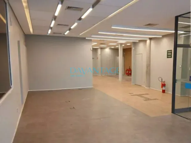 Loja com 750m², para alugar, no bairro Limão em São Paulo