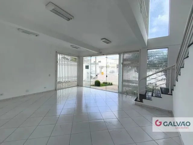 Loja para alugar, no bairro Rebouças em Curitiba