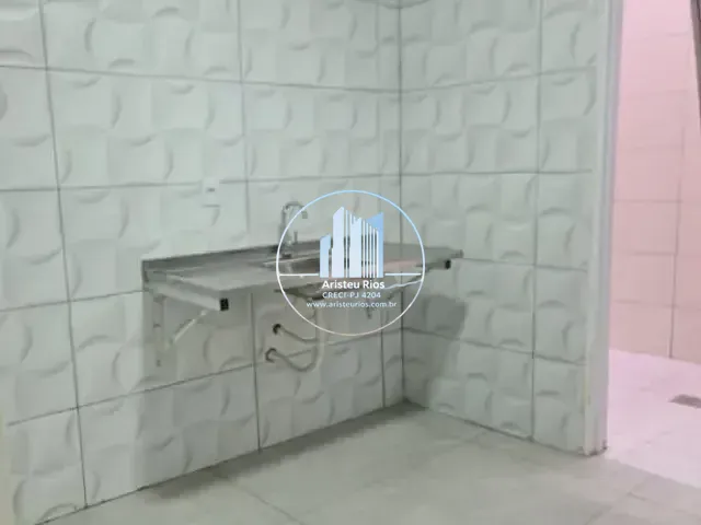 Loja com 220m², para alugar, no bairro Centro em Pouso Alegre