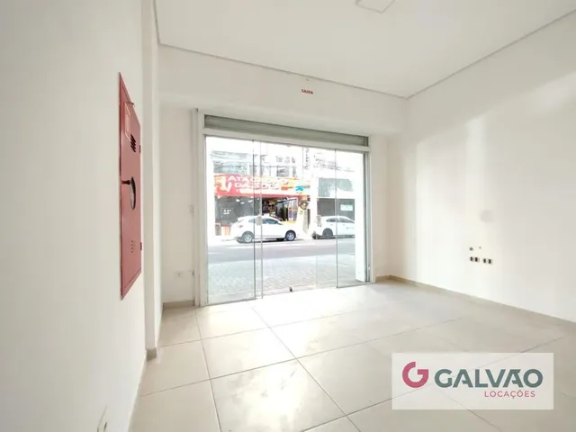 Loja para alugar, no bairro Centro em Curitiba