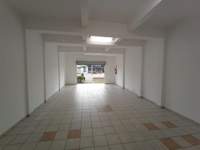 Loja para alugar, no bairro Capão da Imbuia em Curitiba