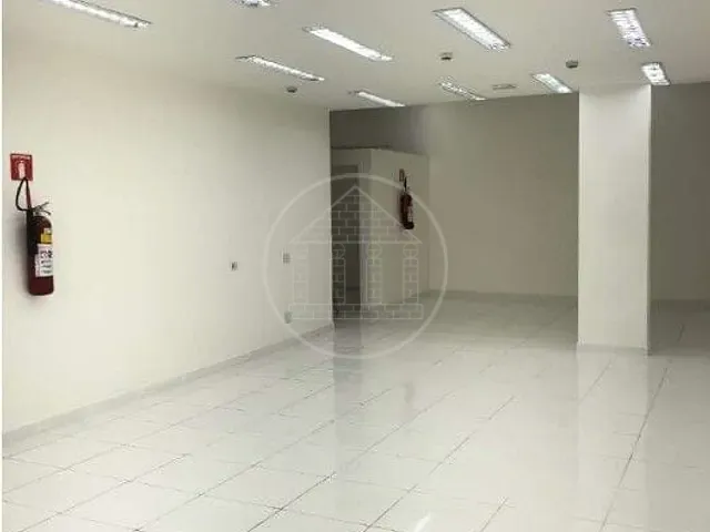 Loja com 140m², para alugar, no bairro Santo Amaro em São Paulo