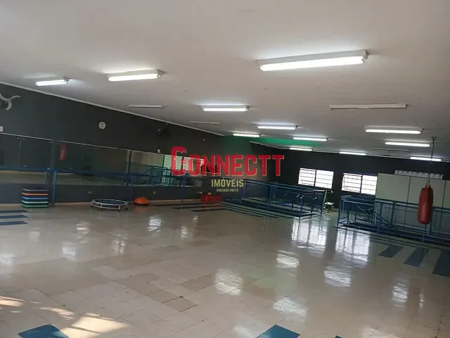 Loja com 250m², à venda, no bairro Parque Anhanguera em Ribeirão Preto