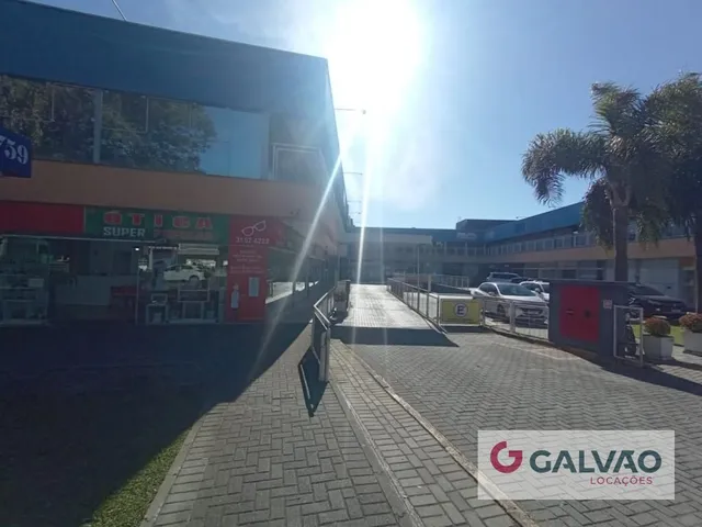 Loja para alugar, no bairro Novo Mundo em Curitiba