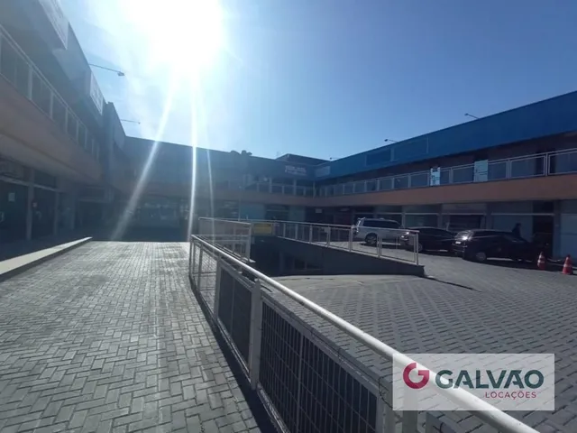 Loja para alugar, no bairro Novo Mundo em Curitiba