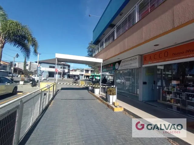 Loja para alugar, no bairro Novo Mundo em Curitiba