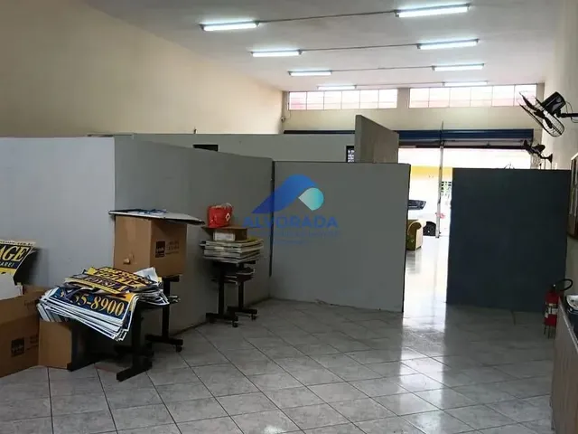 Loja com 200m², à venda ou para alugar, no bairro Centro em Jacareí