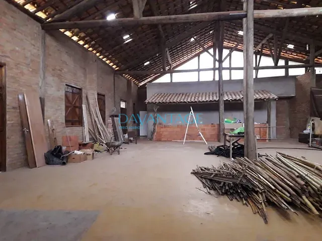 Loja com 2350m², à venda, no bairro Caixa D´Água em Vinhedo