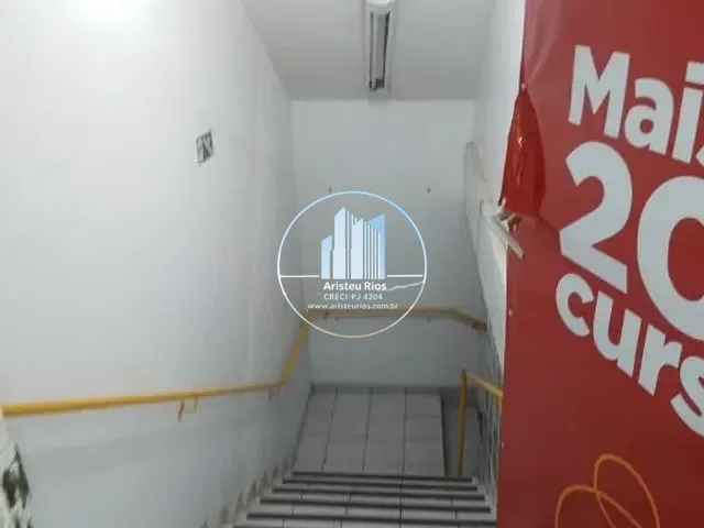 Loja com 200m², para alugar, no bairro Centro em Pouso Alegre