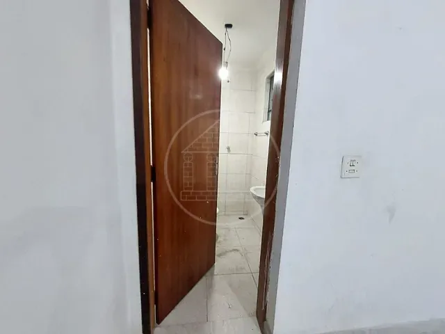 Loja com 230m², para alugar, no bairro Jardim Santa Bárbara em São Paulo