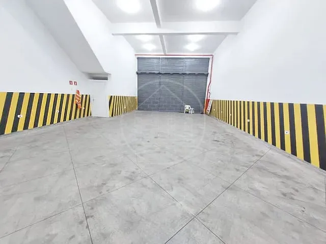 Loja com 230m², para alugar, no bairro Jardim Santa Bárbara em São Paulo