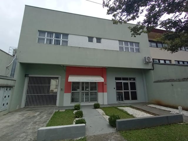 Loja para alugar, no bairro Bacacheri em Curitiba