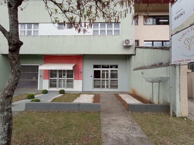 Loja para alugar, no bairro Bacacheri em Curitiba