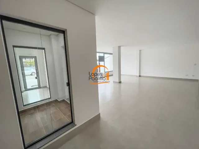 Loja para alugar, no bairro Vila Thais em Atibaia